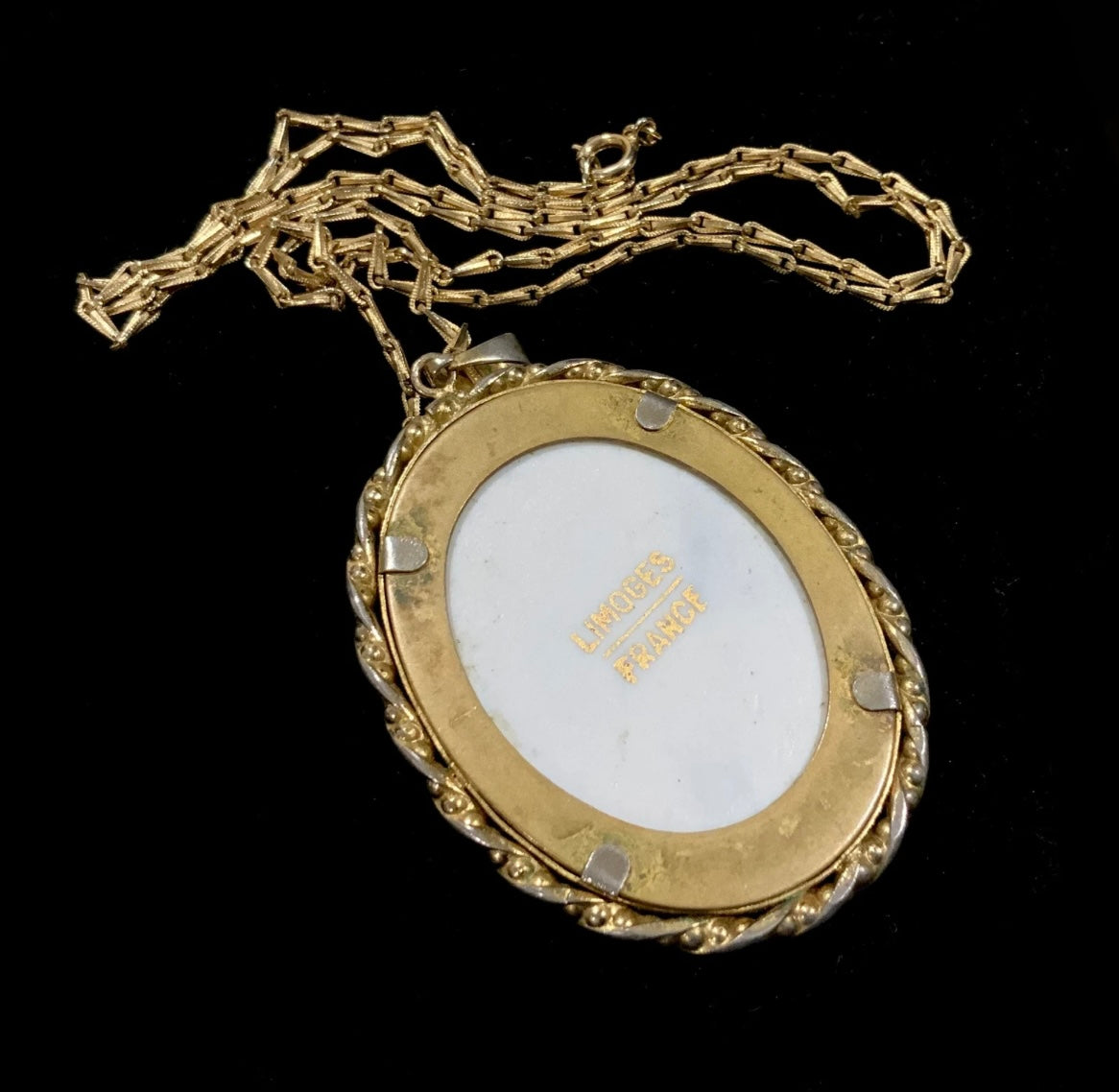 Limoges France Signed Courting Couple Large Pendant Gold Necklace