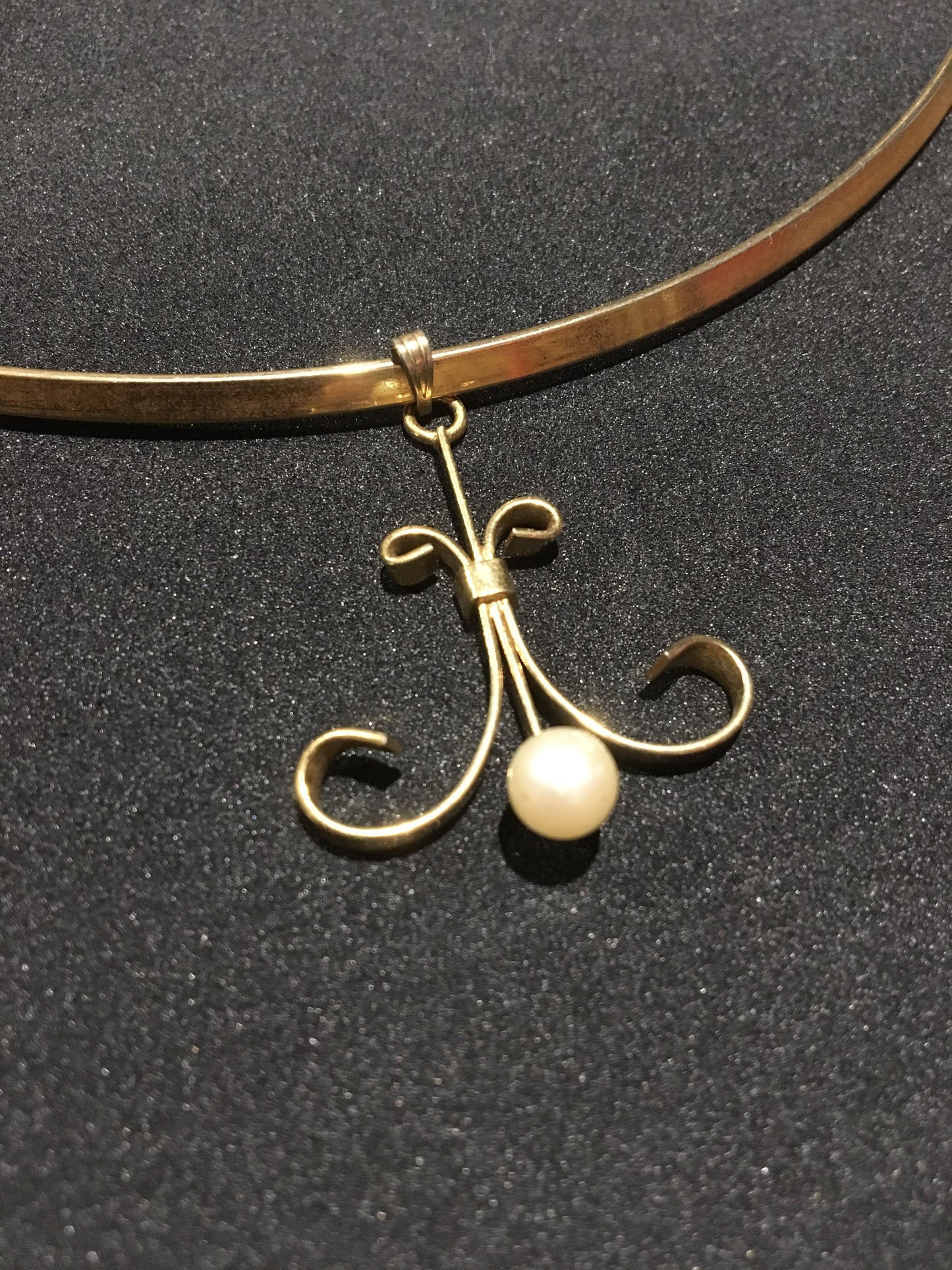 Vintage Gold Tone Modernist Pearl Choker Necklace